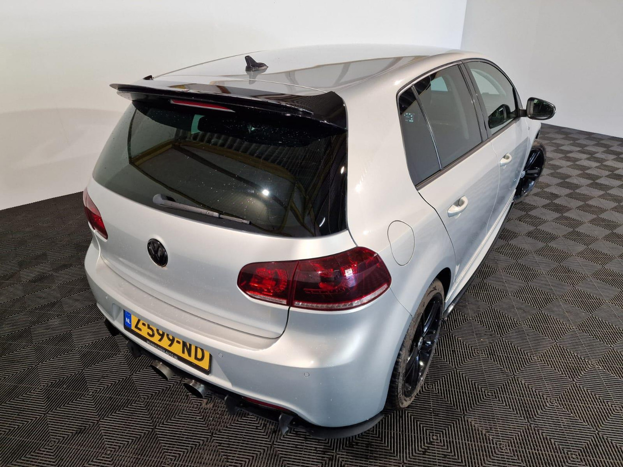 Volkswagen Golf 1.4TSI Highline R-Uitgevoerd Z-599-ND 160.958 km - Automóvel: foto 4 Volkswagen Golf 1.4TSI Highline R-Uitgevoerd Z-599-ND 160.958 km - Automóvel: foto 4