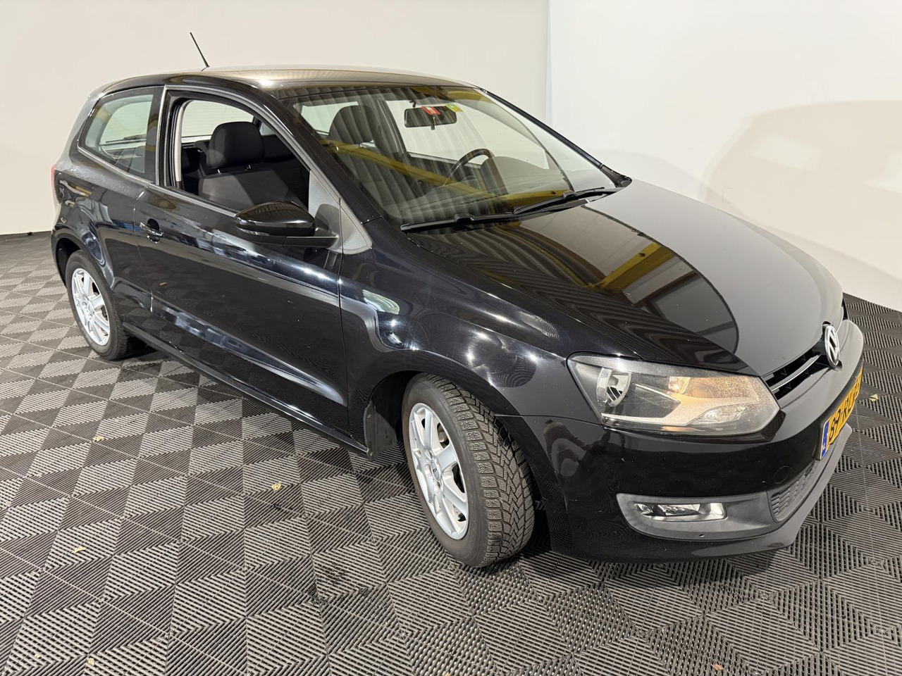 Volkswagen | Polo | 1.2 TSI Comfortline | 2011 | 290.823 km | 89RLR3 | Logisch - Hatchback: foto 3 Volkswagen | Polo | 1.2 TSI Comfortline | 2011 | 290.823 km | 89RLR3 | Logisch - Hatchback: foto 3