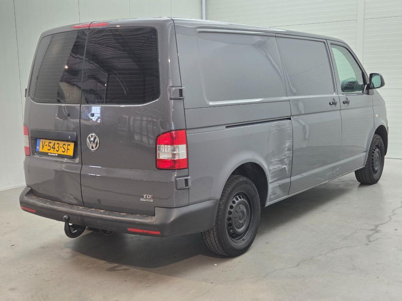Volkswagen Transporter 2.0 TDI L2H1 | 2015 | 236.995 km | Automaat | V543SF | NAP: Geen oordeel - Furgão: foto 4 Volkswagen Transporter 2.0 TDI L2H1 | 2015 | 236.995 km | Automaat | V543SF | NAP: Geen oordeel - Furgão: foto 4