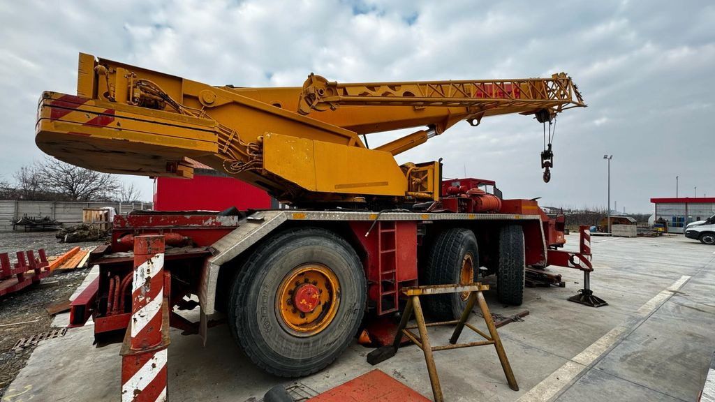 Liebherr LTM 1035-3 - Grua todo o terreno: foto 3 Liebherr LTM 1035-3 - Grua todo o terreno: foto 3