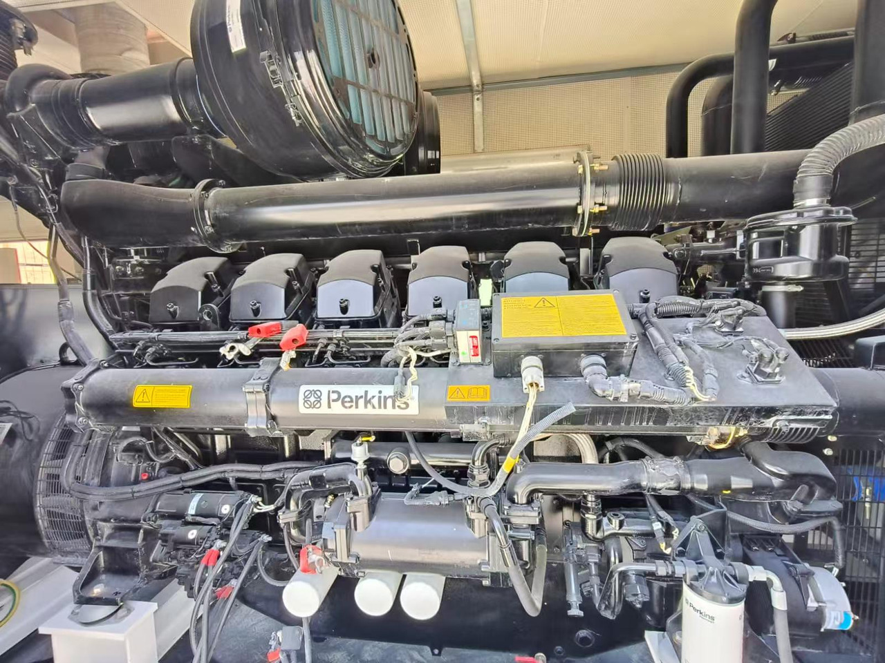 PERKINS 4016TAG2A - Gerador elétrico: foto 1 PERKINS 4016TAG2A - Gerador elétrico: foto 1