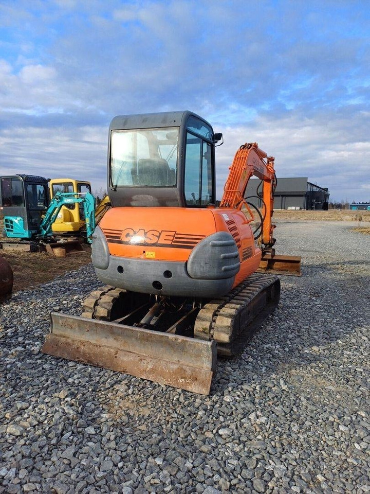 Locação de Case CX50 kallistajalla  Case CX50 kallistajalla: foto 7