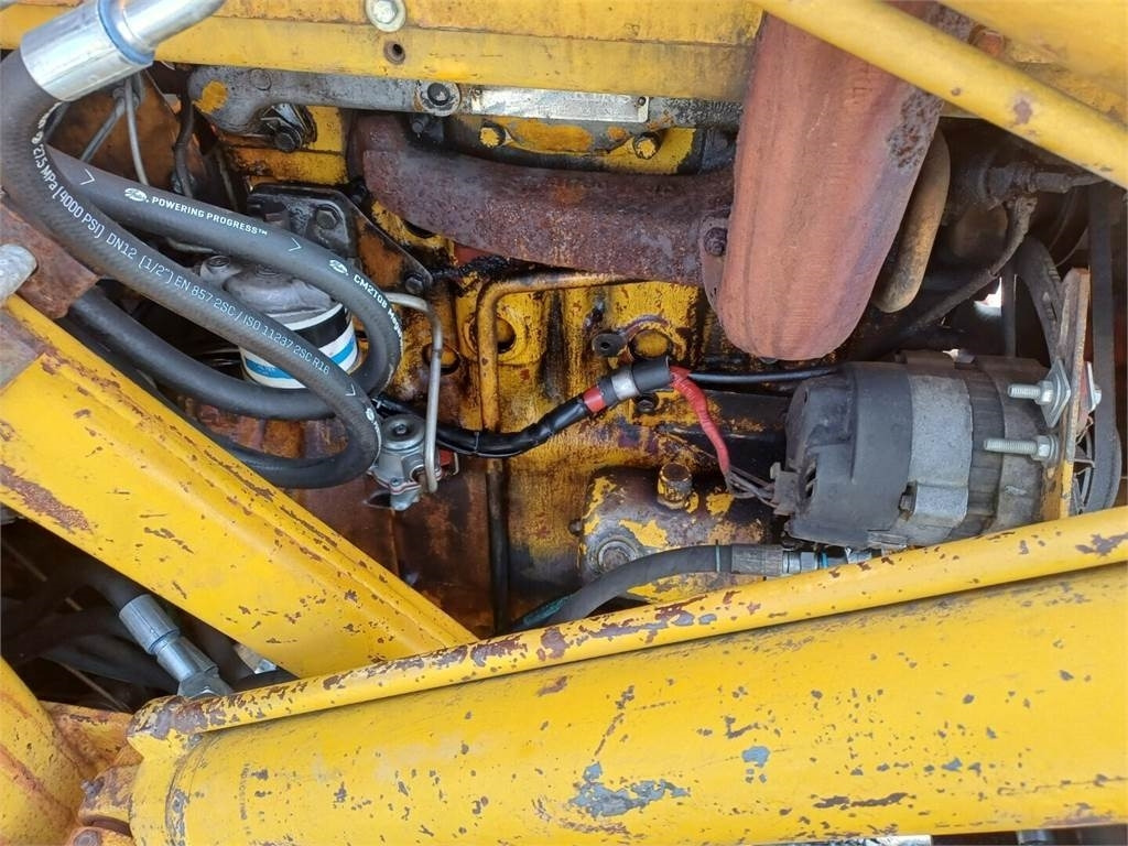 Retroescavadeira Massey Ferguson 50B traktorikaivuri: foto 9 Retroescavadeira Massey Ferguson 50B traktorikaivuri: foto 9