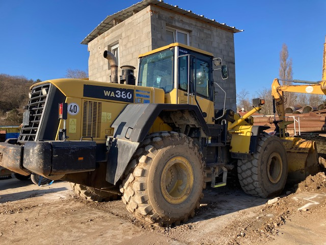 CHARGEUSE SUR PNEUS KOMATSU WA 380-5H - Carregadeira de rodas: foto 2 CHARGEUSE SUR PNEUS KOMATSU WA 380-5H - Carregadeira de rodas: foto 2