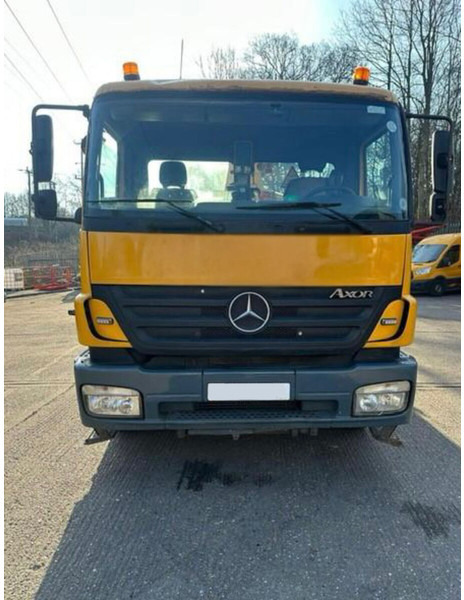 Mercedes-Benz Axor - Bomba de betão estacionária: foto 2 Mercedes-Benz Axor - Bomba de betão estacionária: foto 2