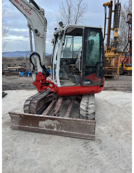 Takeuchi TB260 - Mini escavadeira: foto 1 Takeuchi TB260 - Mini escavadeira: foto 1