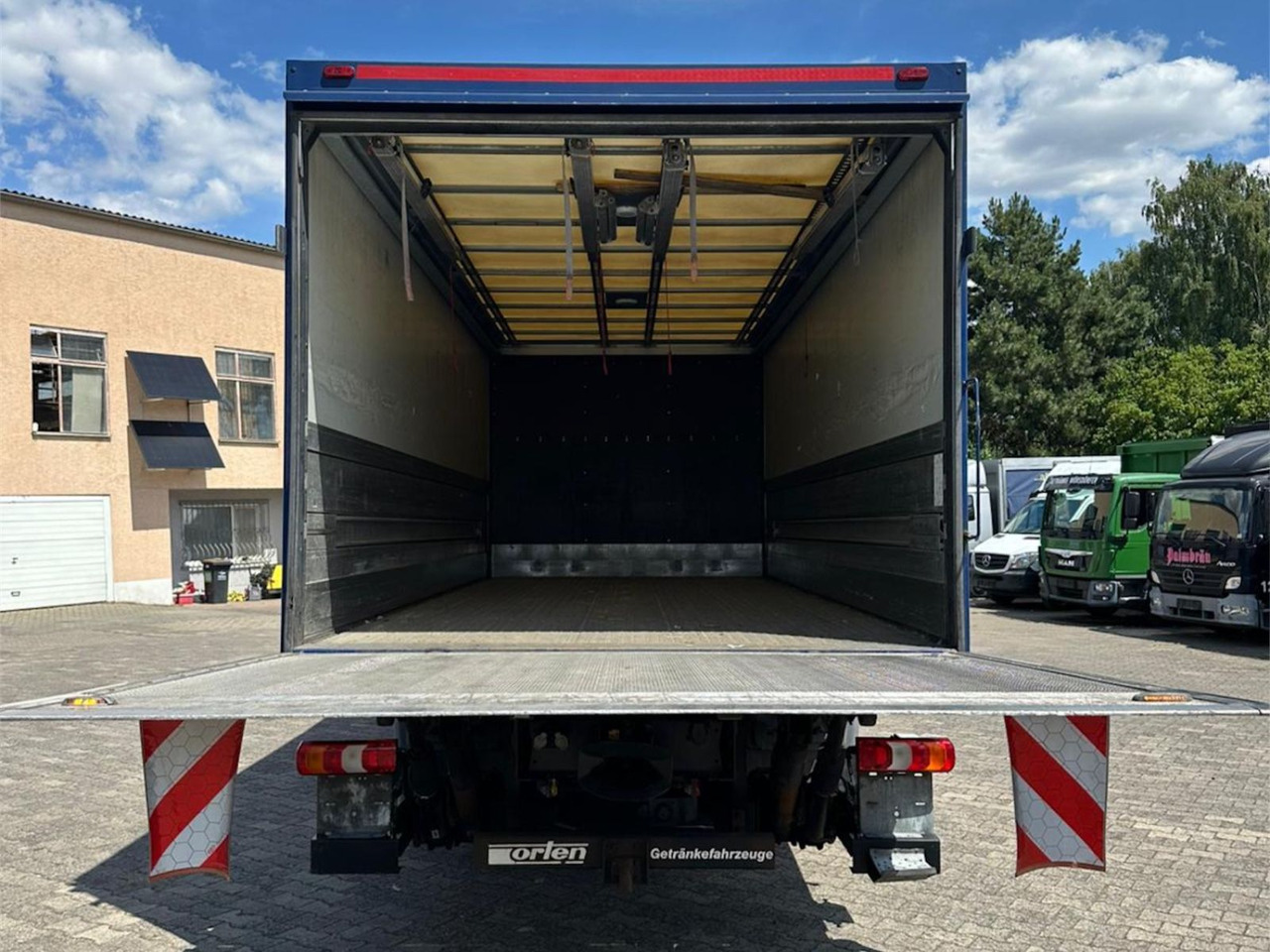 Mercedes-Benz Atego 1523/Klima/LBW/GT-Zertifiziert/2xAHK - Caminhão transporte de bebidas: foto 5 Mercedes-Benz Atego 1523/Klima/LBW/GT-Zertifiziert/2xAHK - Caminhão transporte de bebidas: foto 5