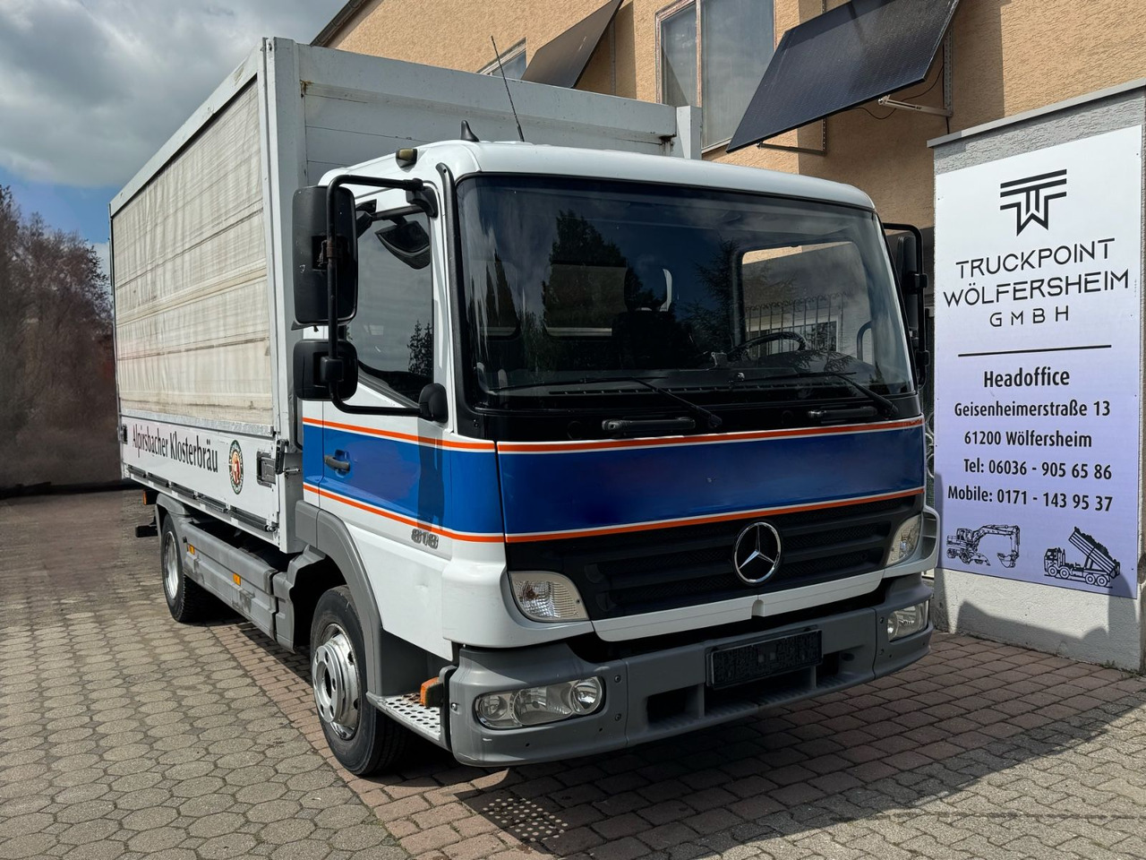 Mercedes-Benz Atego 818/Roll-Plane/Tüv-Neu/1xAHK-Maul/ - Caminhão transporte de bebidas: foto 1 Mercedes-Benz Atego 818/Roll-Plane/Tüv-Neu/1xAHK-Maul/ - Caminhão transporte de bebidas: foto 1
