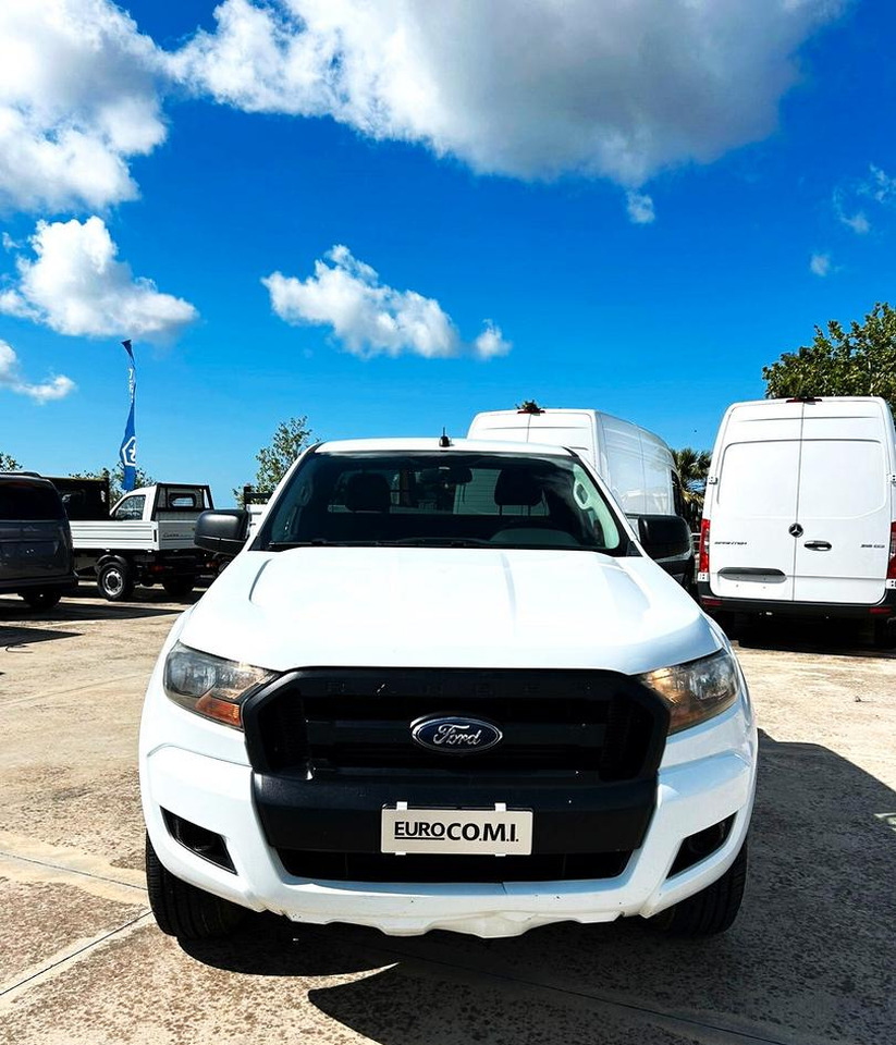 Ford Ranger 2.2 160 cv XL Supercab 4 posti 4wd - Pick-up: foto 2 Ford Ranger 2.2 160 cv XL Supercab 4 posti 4wd - Pick-up: foto 2