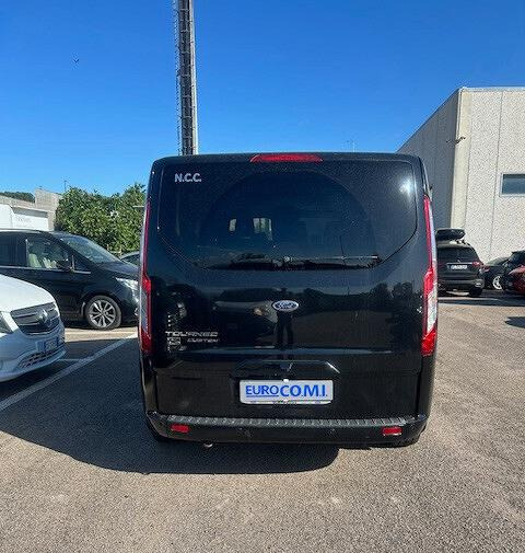 Ford Tourneo Custom Tourneo Custom 310 2.0 TDCi 17 - Automóvel: foto 3 Ford Tourneo Custom Tourneo Custom 310 2.0 TDCi 17 - Automóvel: foto 3