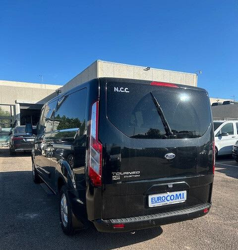 Ford Tourneo Custom Tourneo Custom 310 2.0 TDCi 17 - Automóvel: foto 2 Ford Tourneo Custom Tourneo Custom 310 2.0 TDCi 17 - Automóvel: foto 2