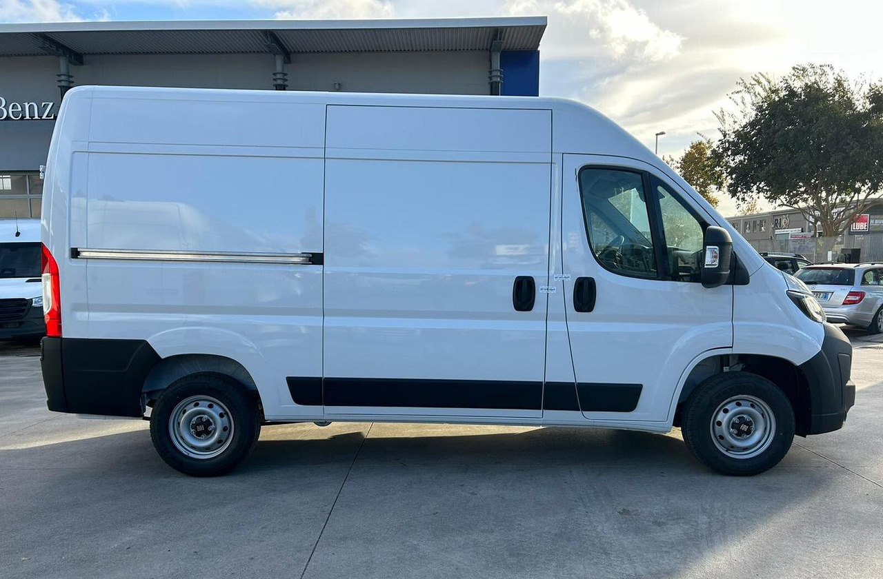 NUOVO Fiat Ducato 2.2 mjt Lastrato L2H2 120 cv 33 - Furgão: foto 4 NUOVO Fiat Ducato 2.2 mjt Lastrato L2H2 120 cv 33 - Furgão: foto 4