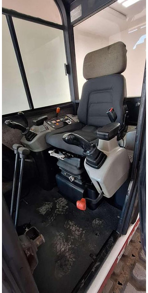 Locação de Bobcat 341 Bobcat 341: foto 6
