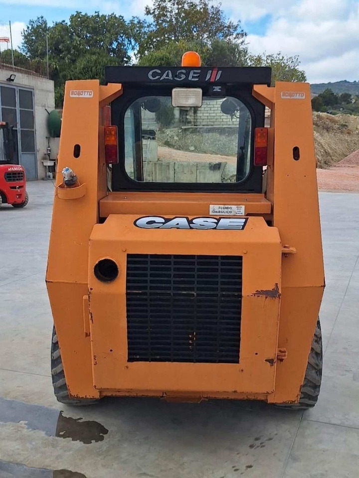 CASE 721 - Mini carregadeira: foto 3 CASE 721 - Mini carregadeira: foto 3