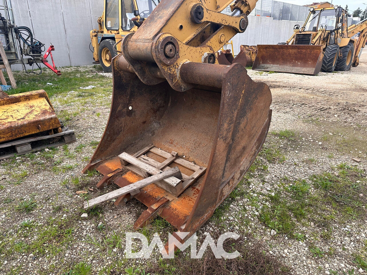 CATERPILLAR 318B - Escavadora de rastos: foto 5 CATERPILLAR 318B - Escavadora de rastos: foto 5