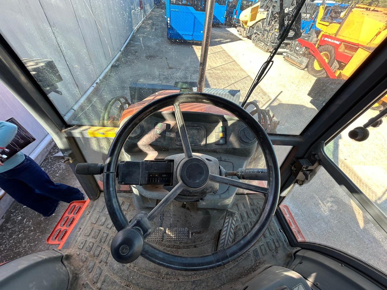 FIAT HITACHI FB100 - Retroescavadeira: foto 4 FIAT HITACHI FB100 - Retroescavadeira: foto 4