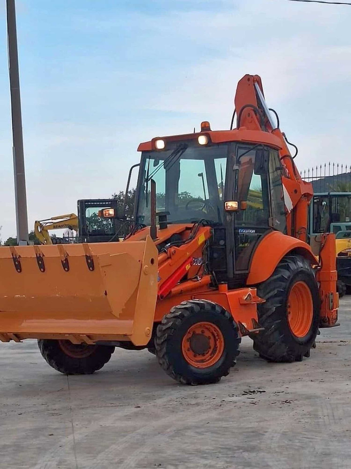 FIAT KOBELCO FB100 - Retroescavadeira: foto 3 FIAT KOBELCO FB100 - Retroescavadeira: foto 3