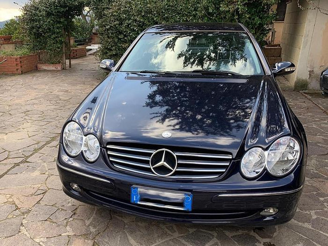Mercedes-Benz CLK270CDI - Máquina de construção: foto 4 Mercedes-Benz CLK270CDI - Máquina de construção: foto 4