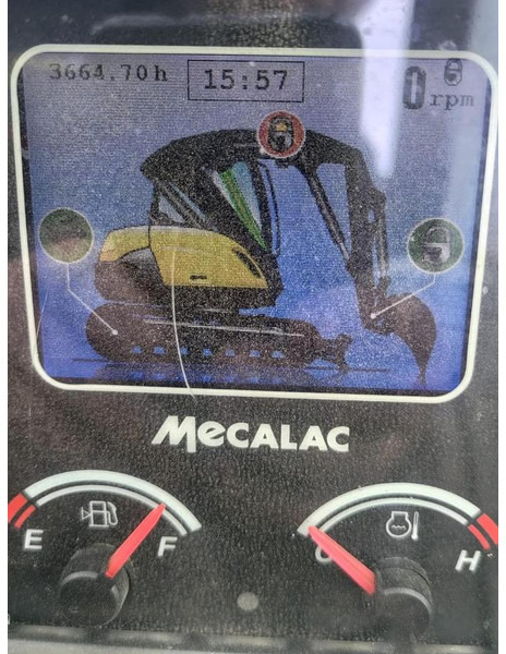 Mecalac 6MCR - Mini escavadeira: foto 4 Mecalac 6MCR - Mini escavadeira: foto 4