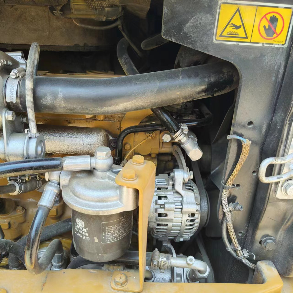 CATERPILLAR 305 - Mini escavadeira: foto 2 CATERPILLAR 305 - Mini escavadeira: foto 2