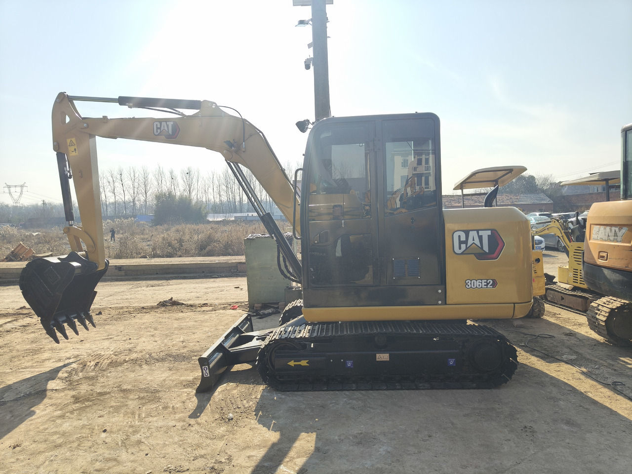 CATERPILLAR 306E2 - Escavadora de rastos: foto 2 CATERPILLAR 306E2 - Escavadora de rastos: foto 2