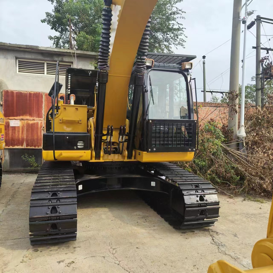 Escavadora de rastos CATERPILLAR 320D2L: foto 8