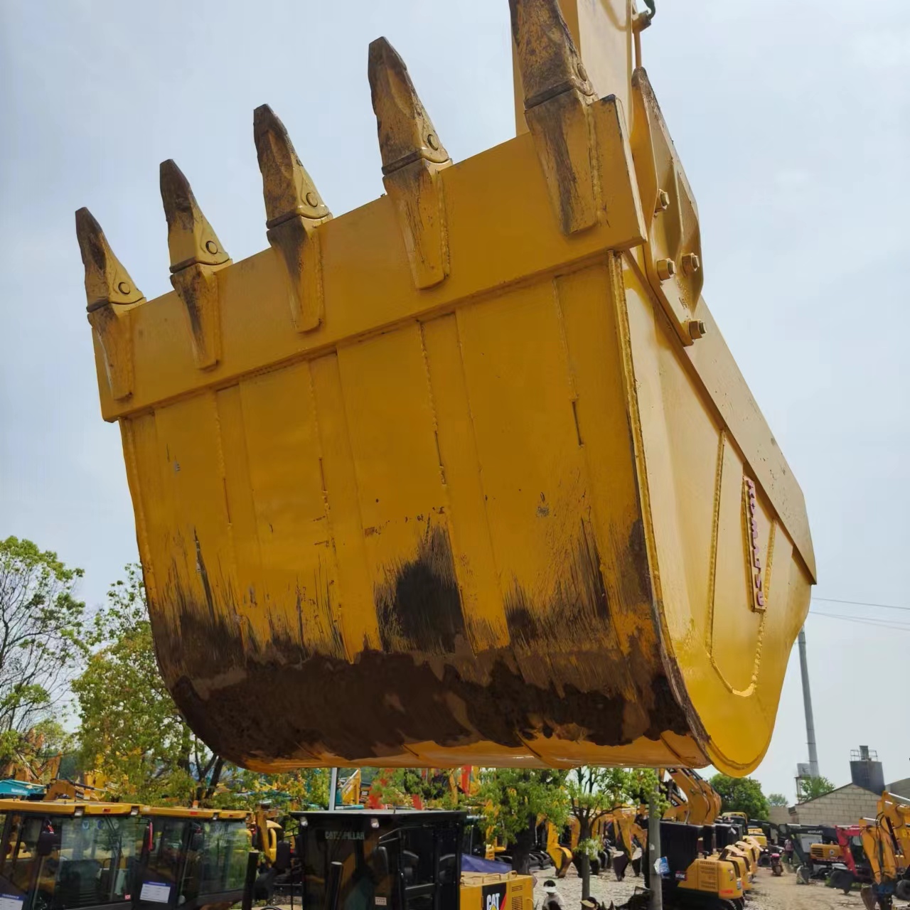 CATERPILLAR 323D2L - Escavadora de rastos: foto 5 CATERPILLAR 323D2L - Escavadora de rastos: foto 5
