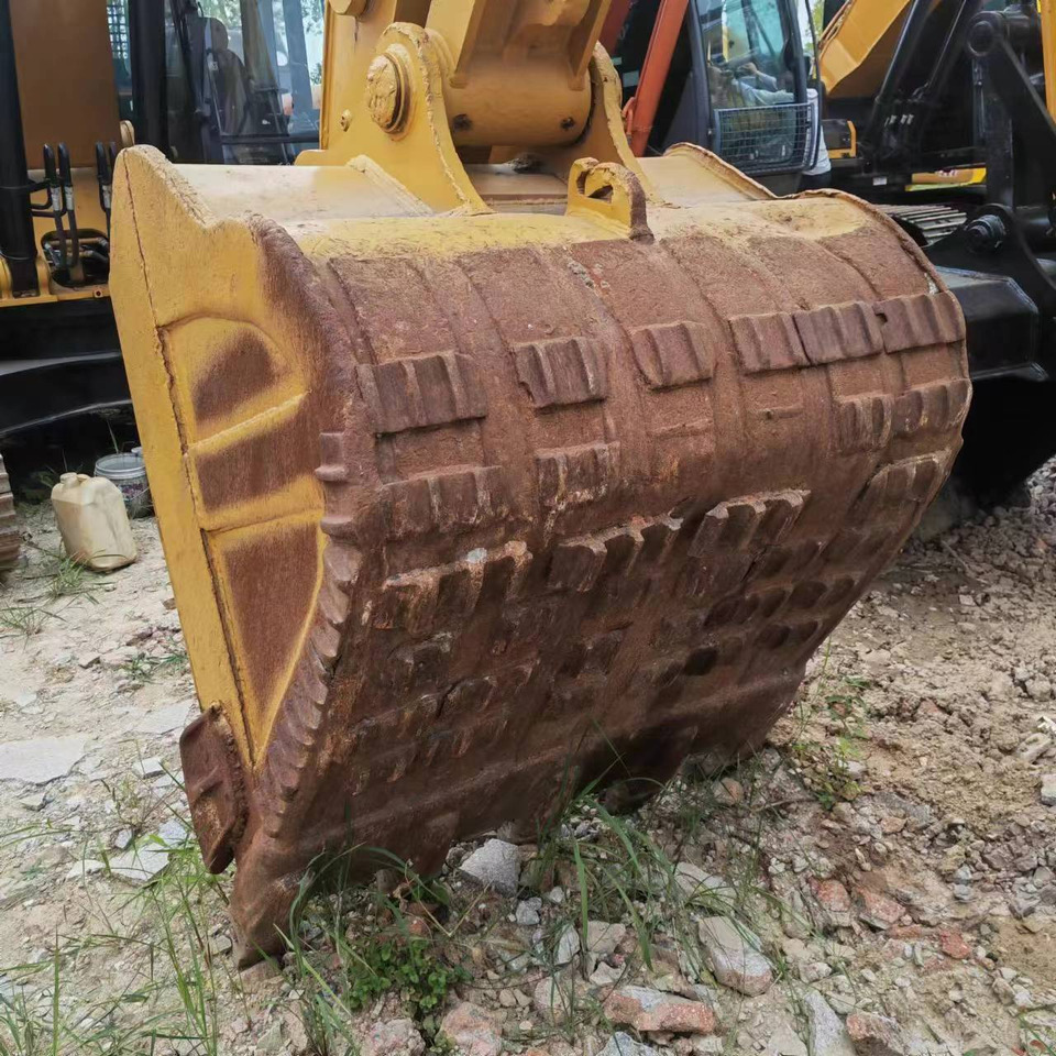 Escavadora de rastos CATERPILLAR 325D2: foto 6