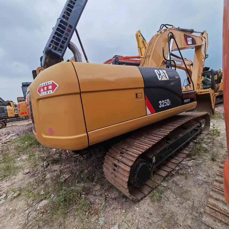CATERPILLAR 325D2 - Escavadora de rastos: foto 2 CATERPILLAR 325D2 - Escavadora de rastos: foto 2