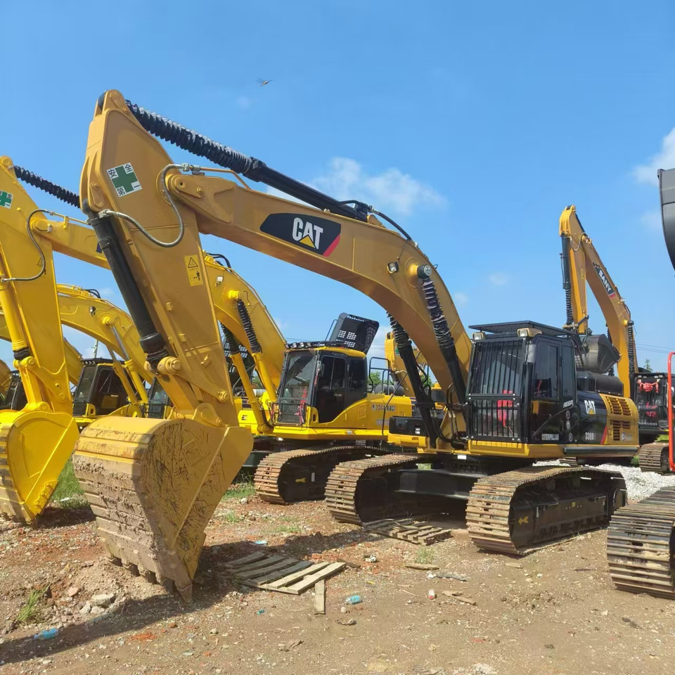 CATERPILLAR 330D2 - Escavadora de rastos: foto 1 CATERPILLAR 330D2 - Escavadora de rastos: foto 1