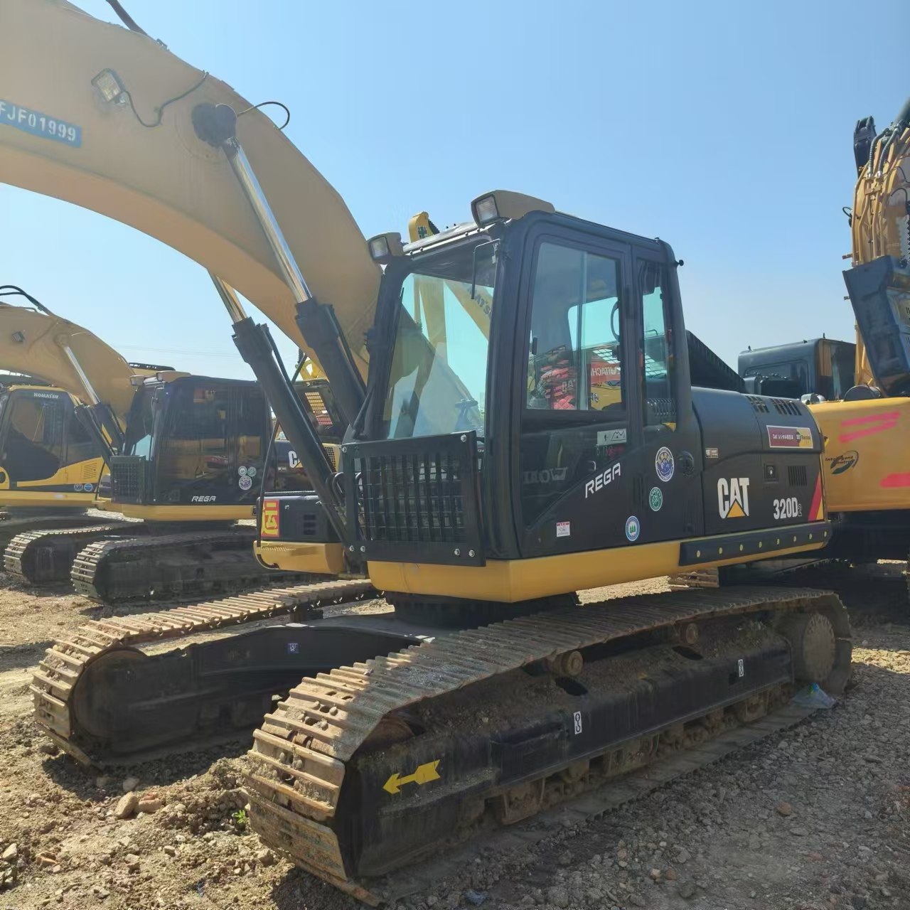 CATERPILLAR - Mini escavadeira: foto 4 CATERPILLAR - Mini escavadeira: foto 4