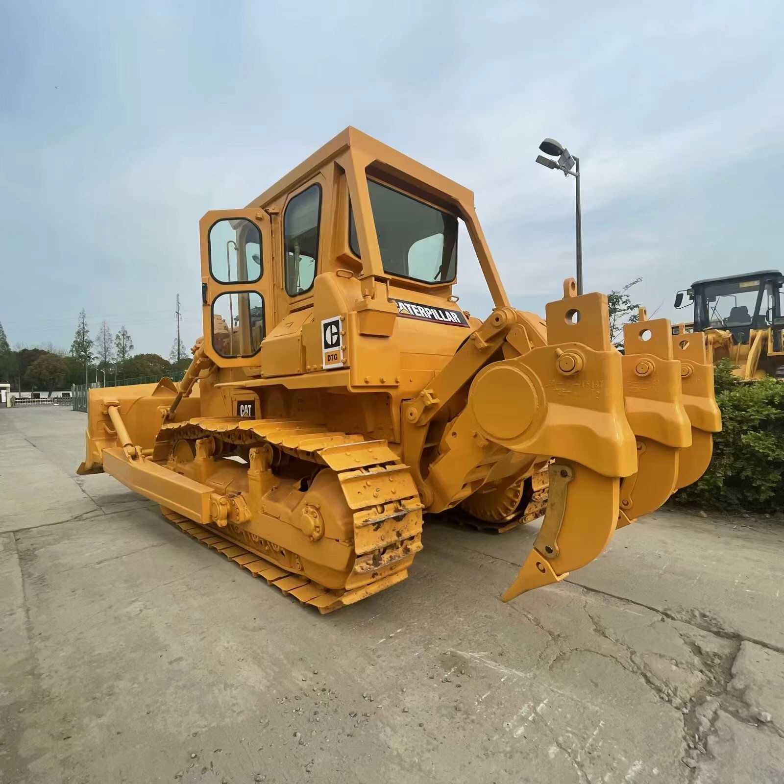 CATERPILLAR D7G - Buldôzer: foto 1 CATERPILLAR D7G - Buldôzer: foto 1