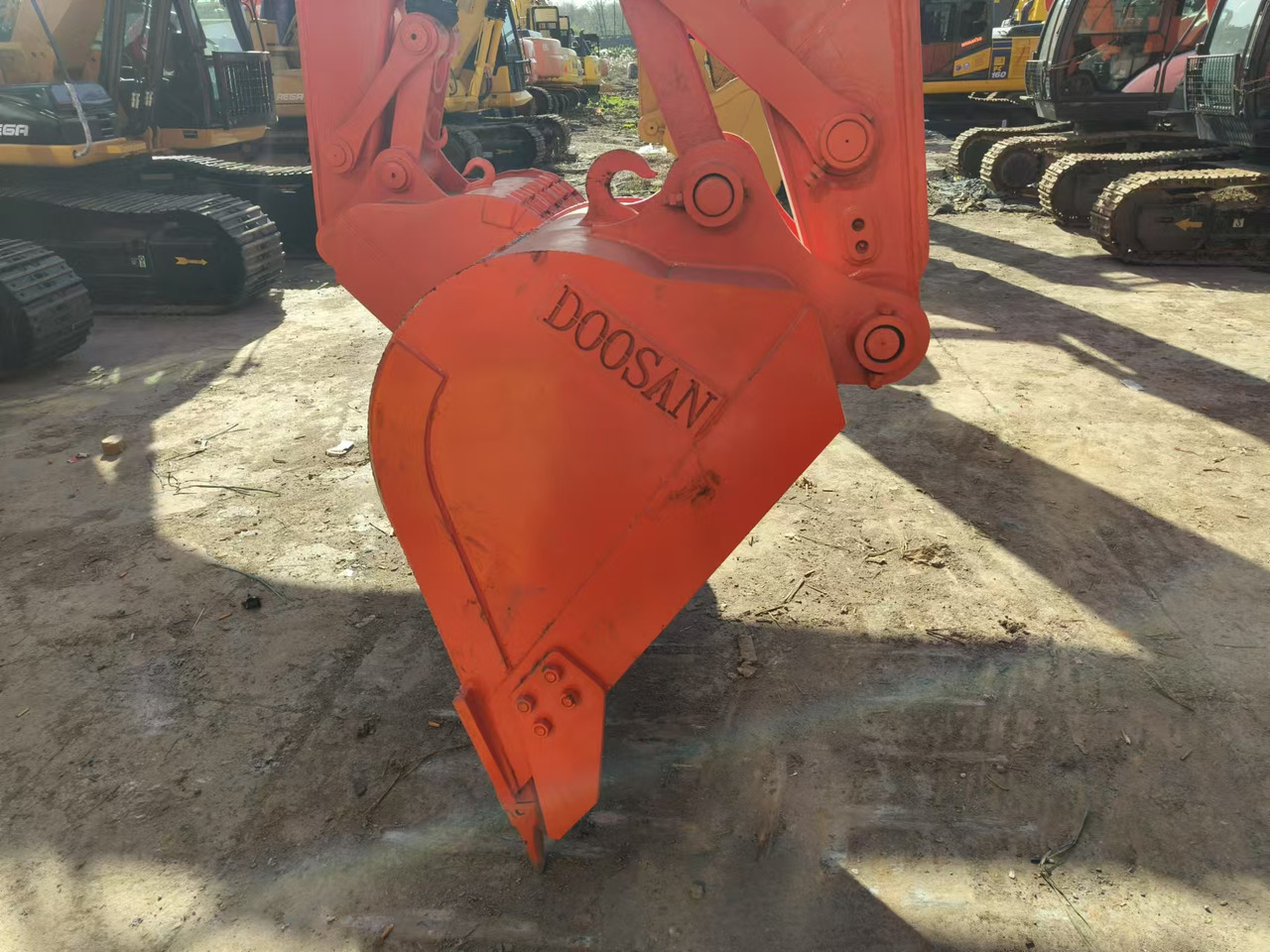 DOOSAN DX150 - Escavadeira: foto 3 DOOSAN DX150 - Escavadeira: foto 3