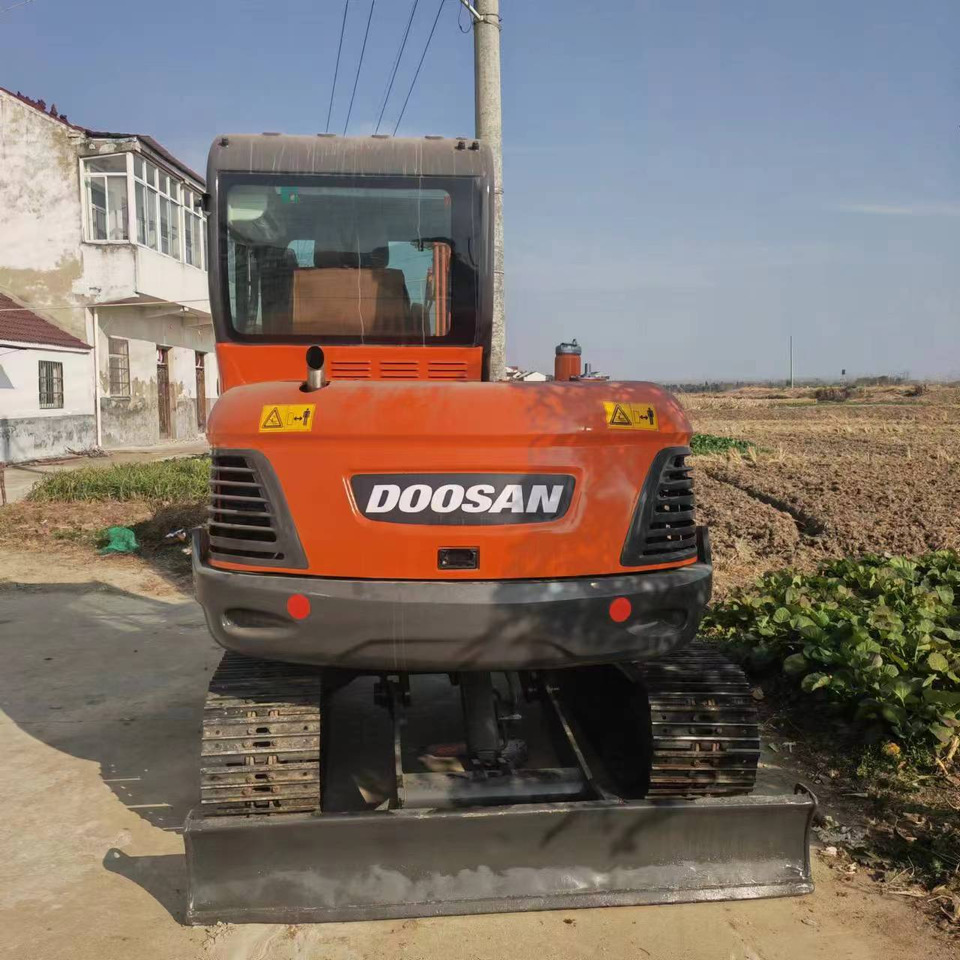 DOOSAN DX60 - Mini escavadeira: foto 3 DOOSAN DX60 - Mini escavadeira: foto 3