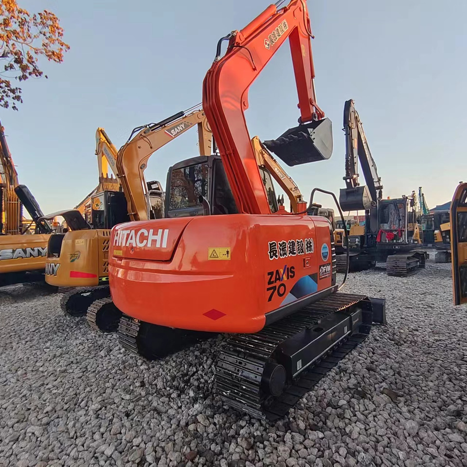HITACHI ZX70 - Escavadora de rastos: foto 1 HITACHI ZX70 - Escavadora de rastos: foto 1