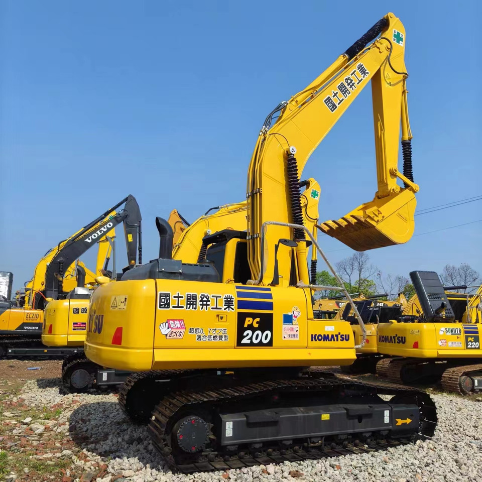 KOMATSU PC 200-8N1 - Escavadora de rastos: foto 1 KOMATSU PC 200-8N1 - Escavadora de rastos: foto 1