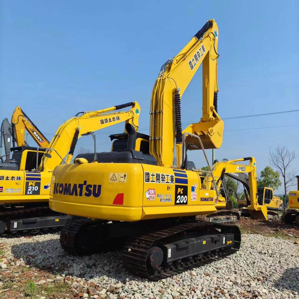 KOMATSU PC 200-8N1 - Escavadora de rastos: foto 2 KOMATSU PC 200-8N1 - Escavadora de rastos: foto 2