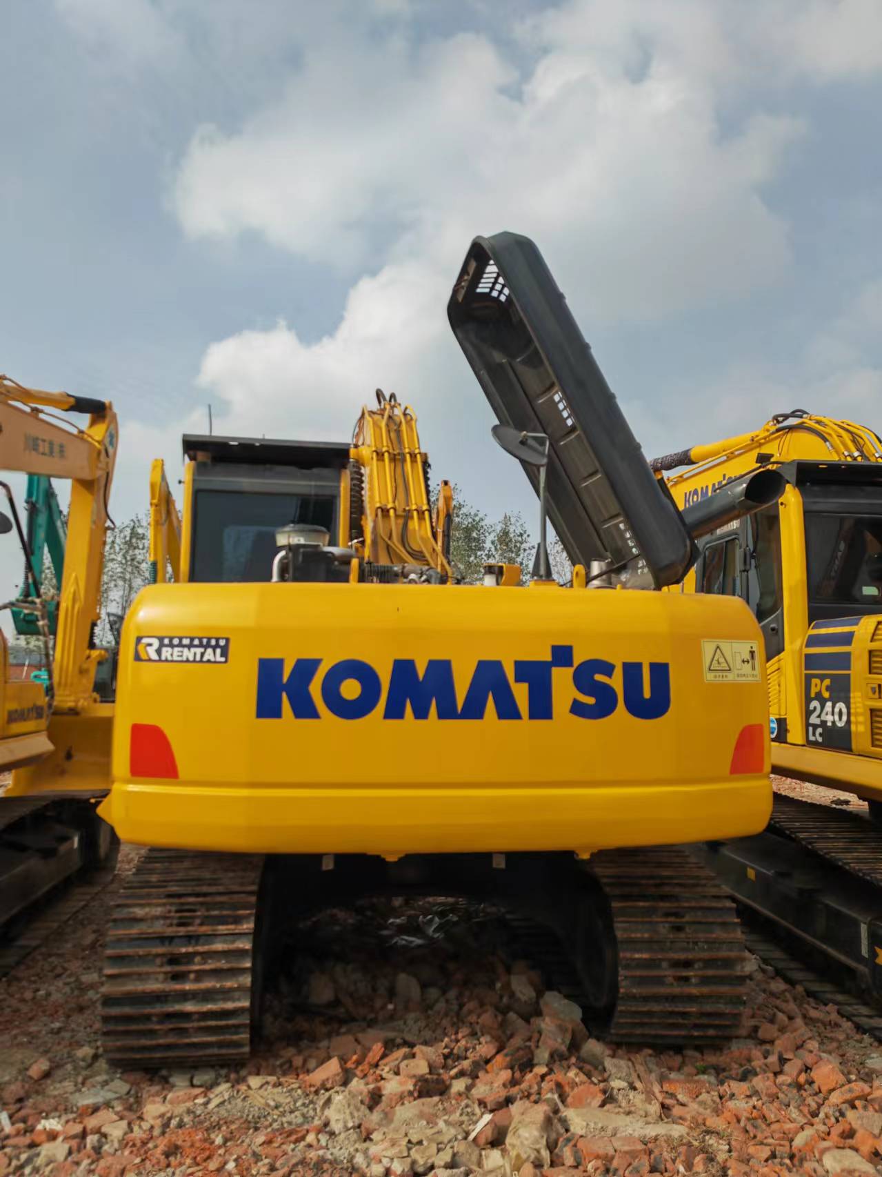 KOMATSU PC200 - Escavadora de rastos: foto 5 KOMATSU PC200 - Escavadora de rastos: foto 5