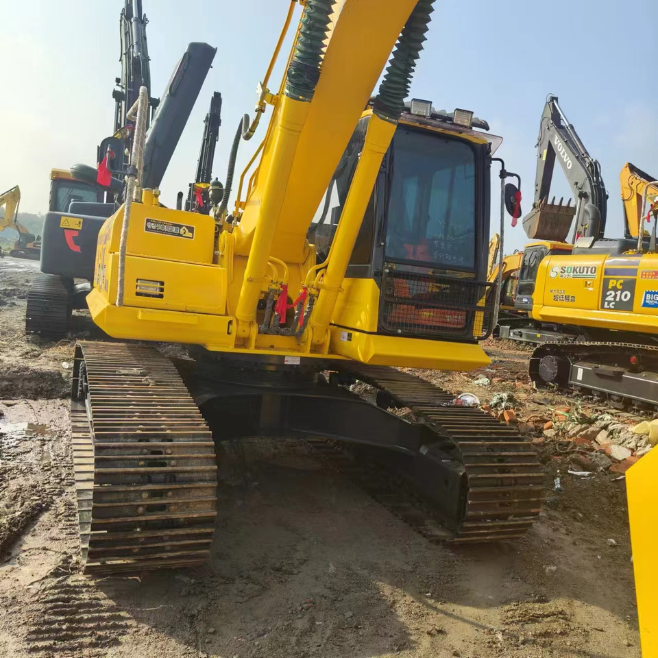 Escavadora de rastos KOMATSU PC200: foto 7