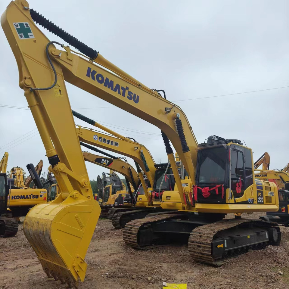 KOMATSU PC220-8 - Escavadora de rastos: foto 1 KOMATSU PC220-8 - Escavadora de rastos: foto 1