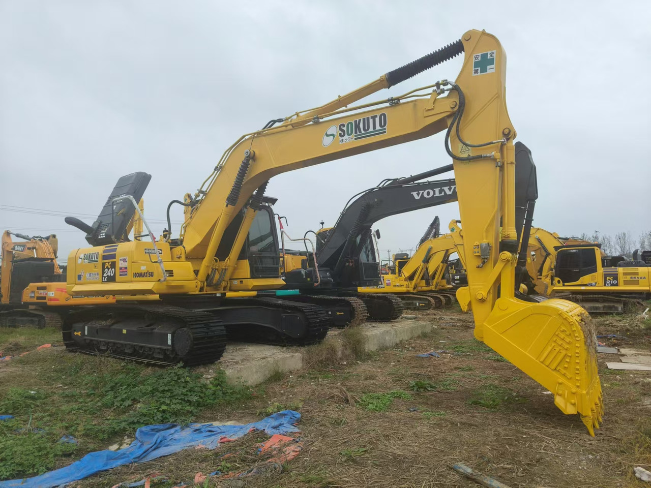 KOMATSU PC240LC-8 - Escavadora de rastos: foto 2 KOMATSU PC240LC-8 - Escavadora de rastos: foto 2