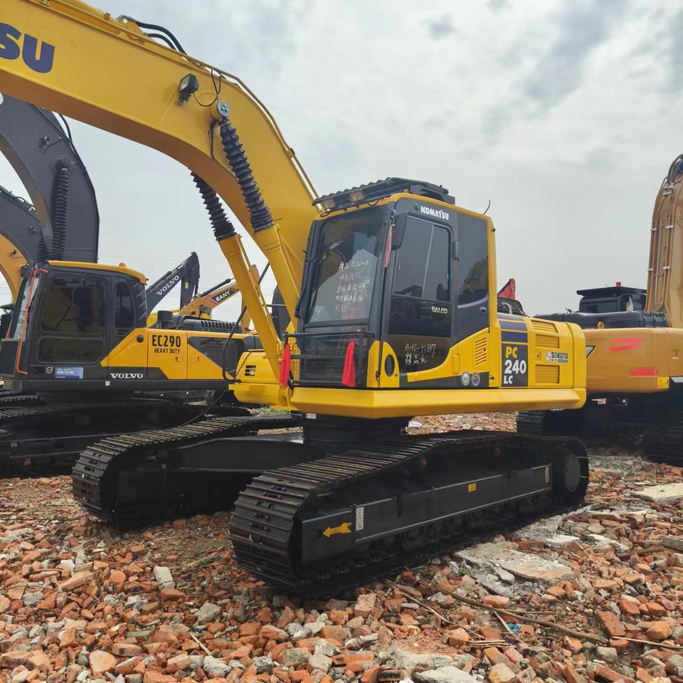 Escavadora de rastos KOMATSU PC240LC: foto 6