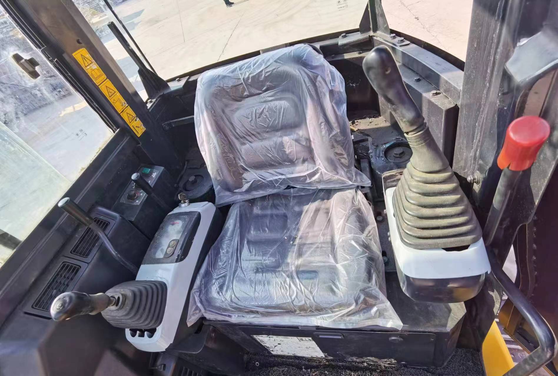 KOMATSU PC35 - Mini escavadeira: foto 5 KOMATSU PC35 - Mini escavadeira: foto 5