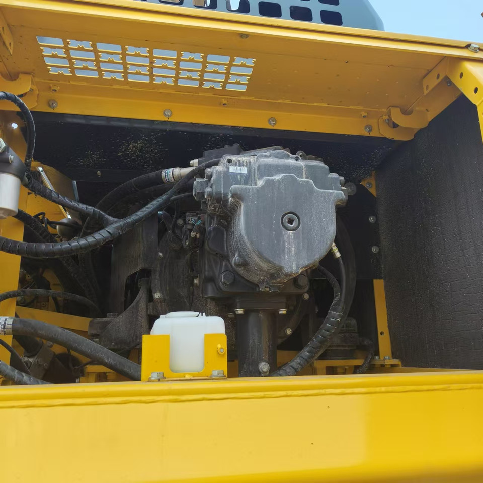 KOMATSU PC450 - Escavadora de rastos: foto 4 KOMATSU PC450 - Escavadora de rastos: foto 4