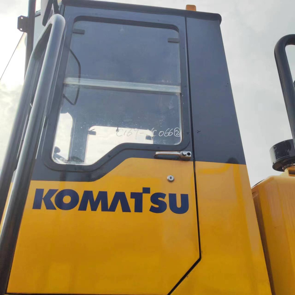 KOMATSU WA380 - Carregadeira de rodas: foto 5 KOMATSU WA380 - Carregadeira de rodas: foto 5