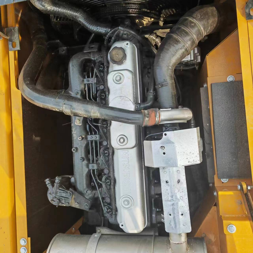 SANY SY215C - Escavadora de rastos: foto 5 SANY SY215C - Escavadora de rastos: foto 5