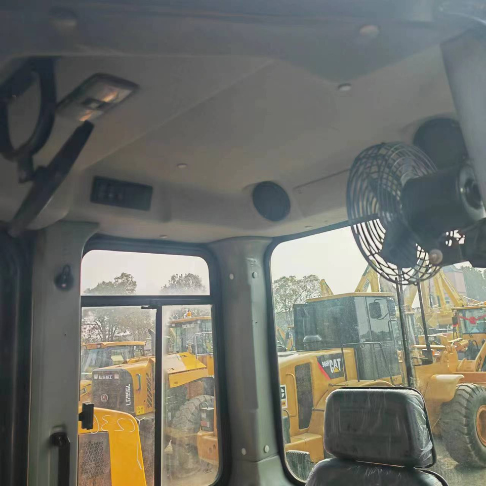 Buldôzer SHANTUI SD16: foto 14
