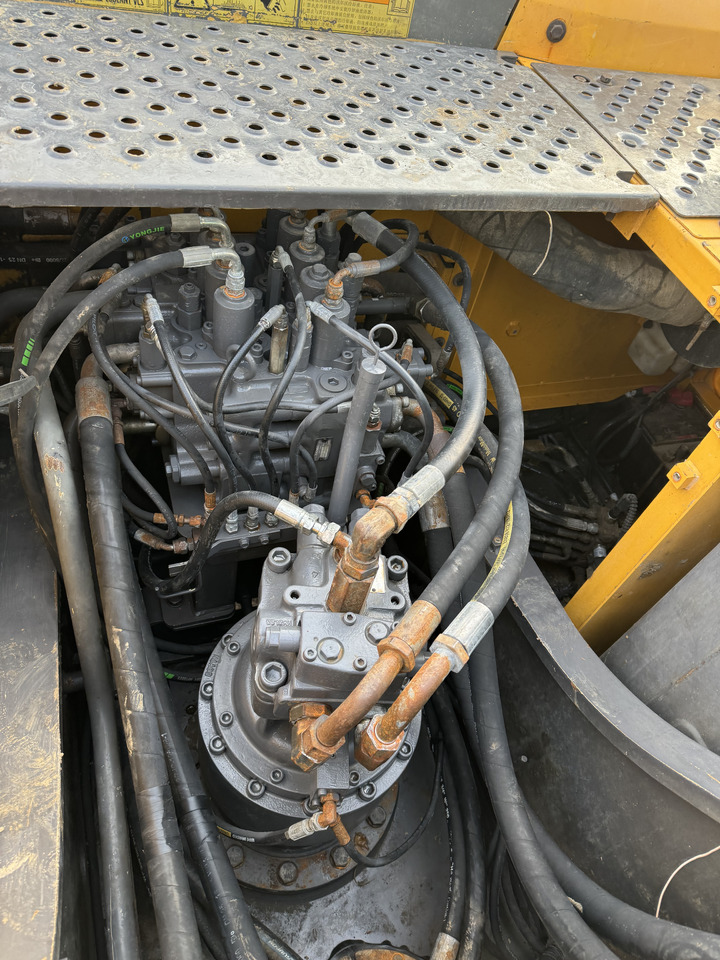 VOLVO EC220D - Escavadora de rastos: foto 4 VOLVO EC220D - Escavadora de rastos: foto 4