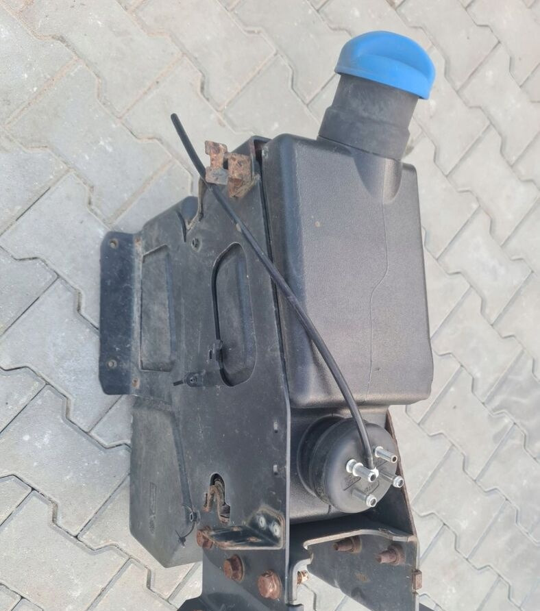 207667733 Volvo FL FE - Tanque para AdBlue de Caminhão: foto 1 207667733 Volvo FL FE - Tanque para AdBlue de Caminhão: foto 1