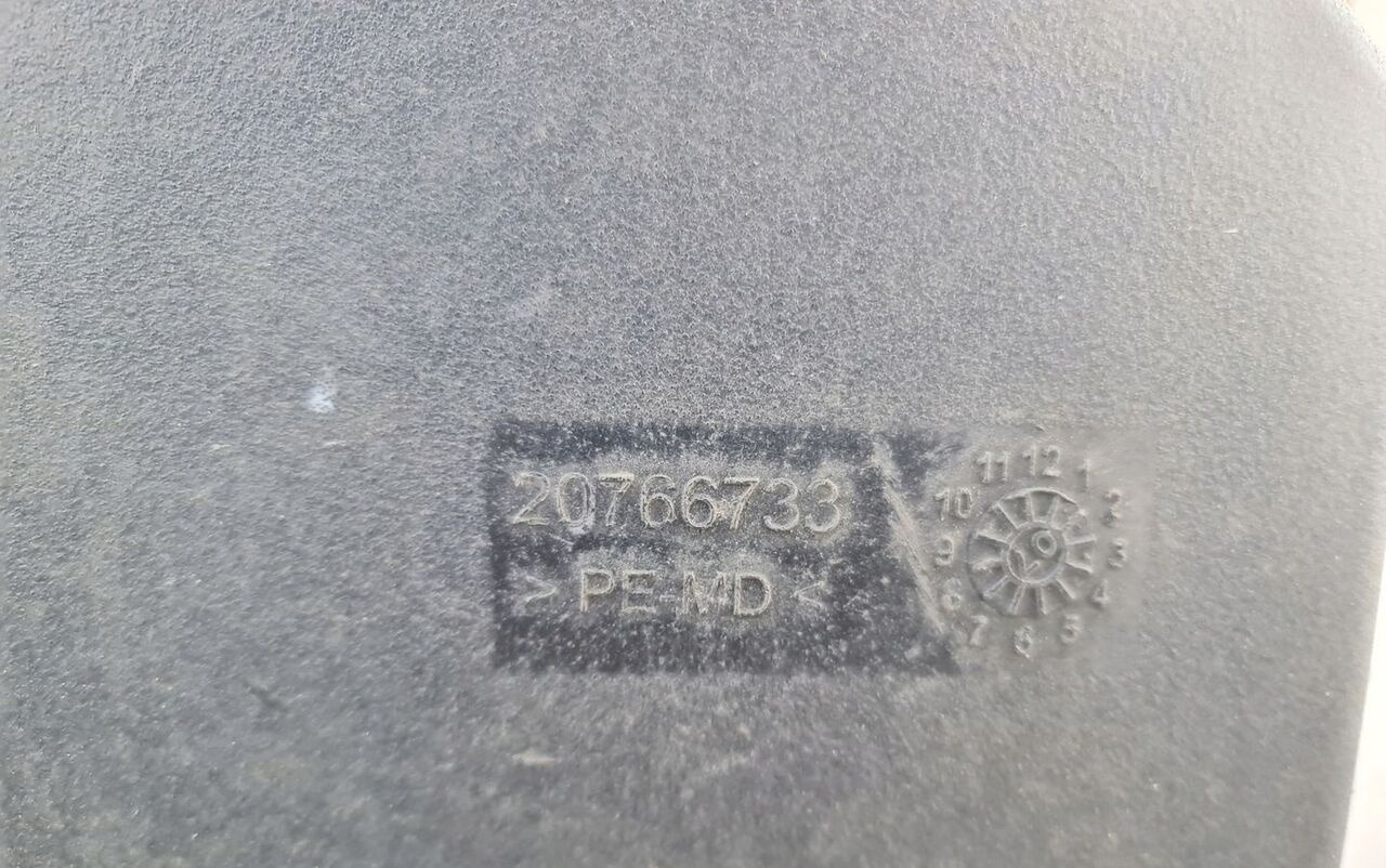 207667733 Volvo FL FE - Tanque para AdBlue de Caminhão: foto 3 207667733 Volvo FL FE - Tanque para AdBlue de Caminhão: foto 3